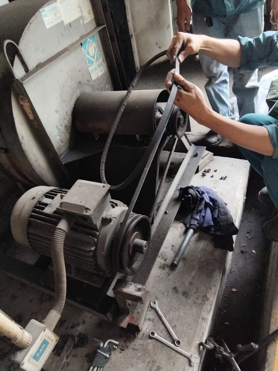 sửa hệ thống Chiller cho xưởng công nghiệp 1
