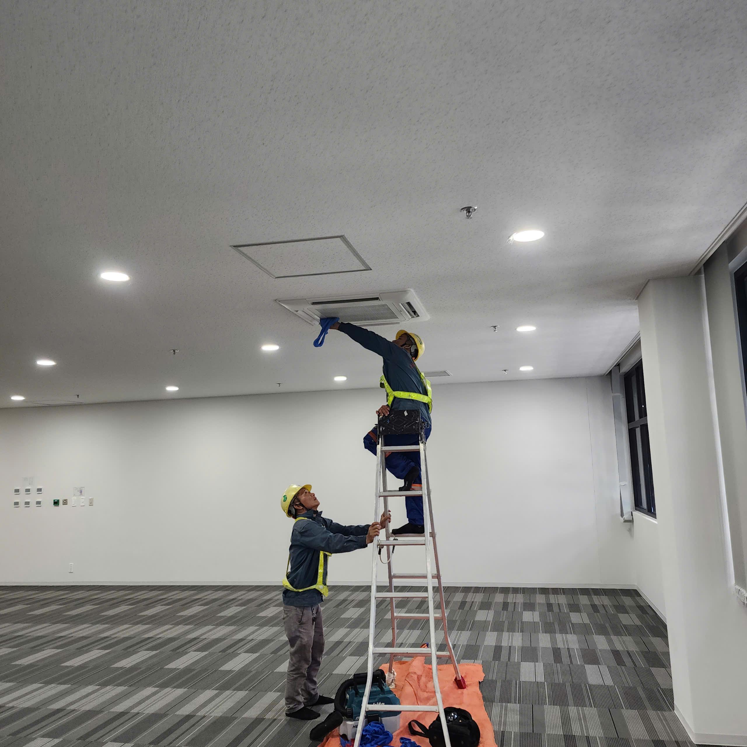 sửa máy lạnh Chiller công nghiệp
