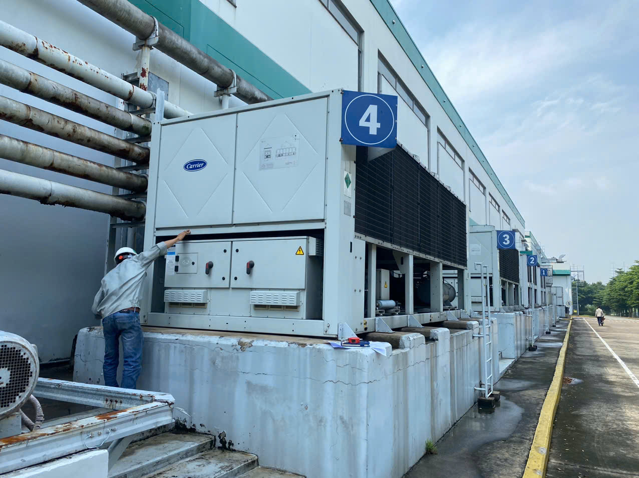sửa máy lạnh chiller ở dĩ an 1