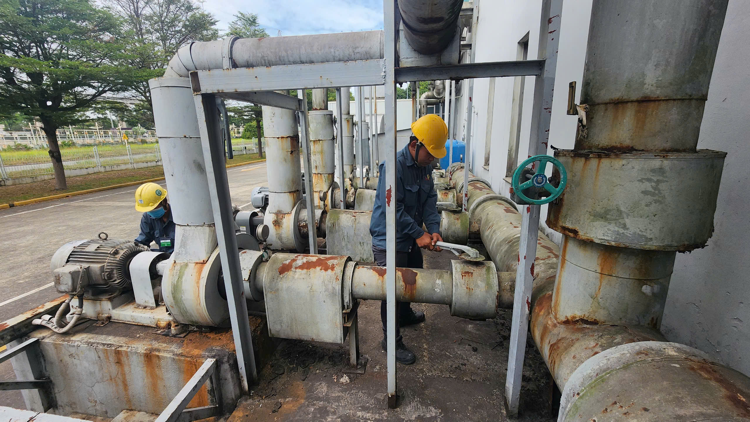 vệ sinh máy chiller ở Bình Dương 1
