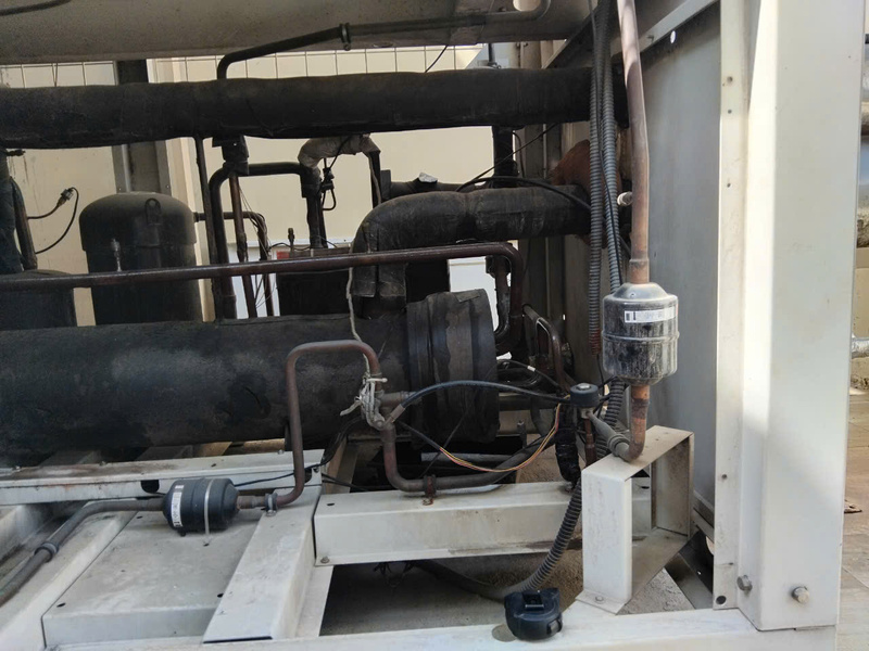 Máy lạnh chiller trục vít